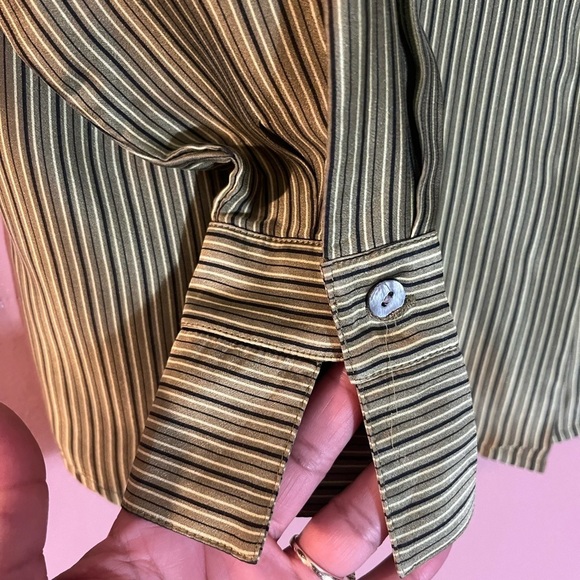Vintage 100% Silk Button Down striped base layer career work Blouse Top Sz 12 - Picture 3 of 10